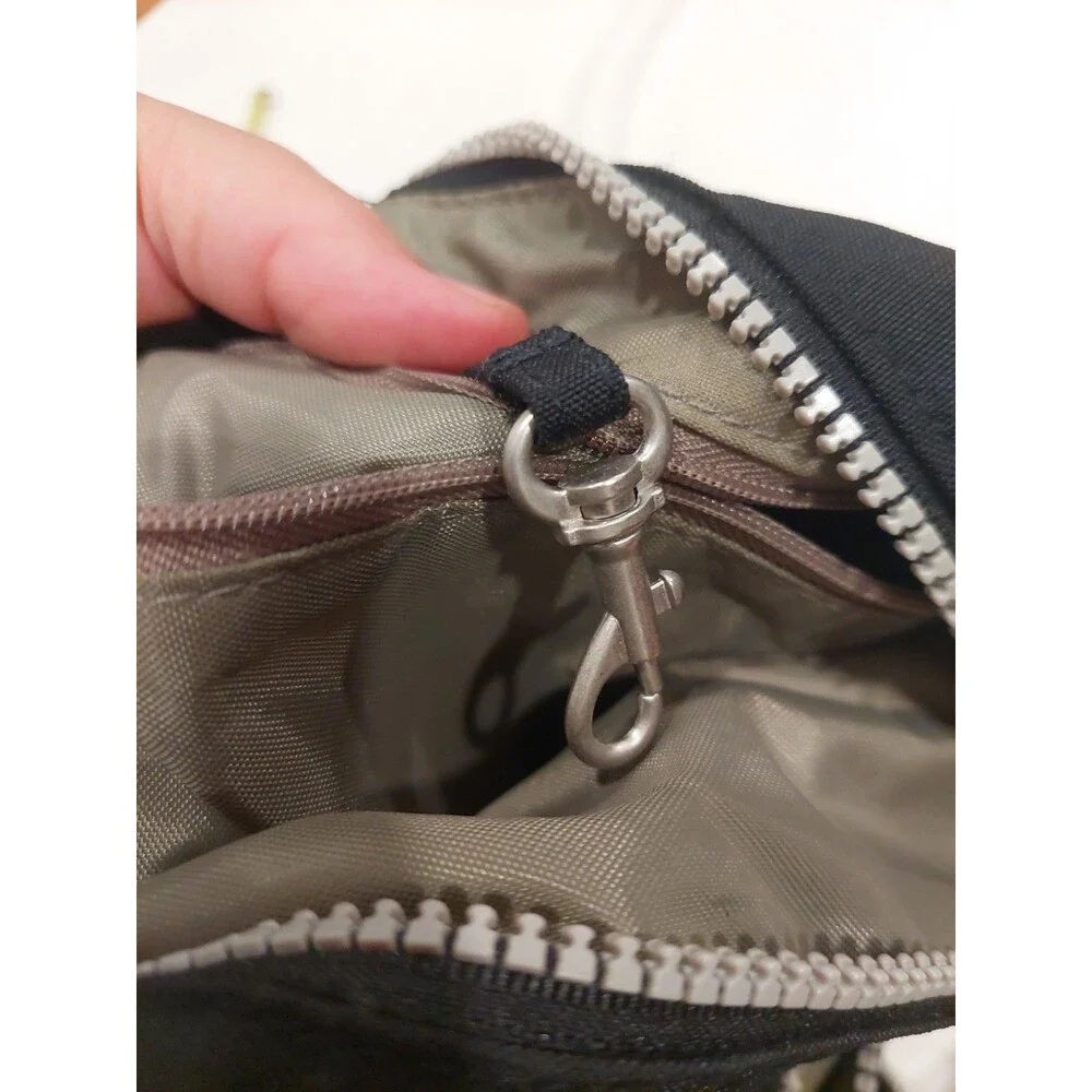 Baggallini Black Nylon Triple Zip Crossbody Bag Purse EUC